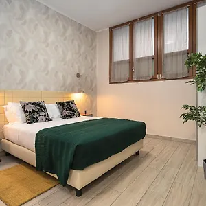  Apartment Hemeras Boutique Homes - Design Flat Near Metro Station Italy