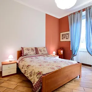  Apartment Xenia - Elegant Flat In The Center Of